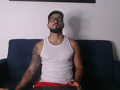 Snapshot of Eric_Evans1 chatting on October 30, 4:03 am Eric Evans1 online show from October 30, 4:03 am