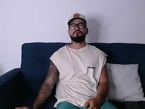 Snapshot of Eric_Evans1 chatting on November 21, 10:47 am Eric Evans1 online show from November 21, 10:47 am