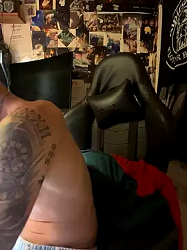 Snapshot of Mexxwell69 chatting on October 12, 11:15 pm Mexxwell69 online show from October 12, 11:15 pm