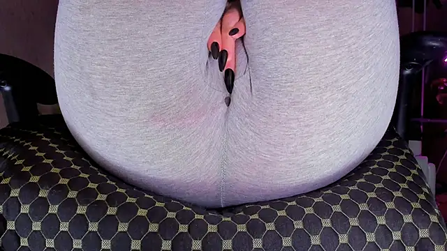 Cameltoe squirt inPants online show from October 28, 11:25 am