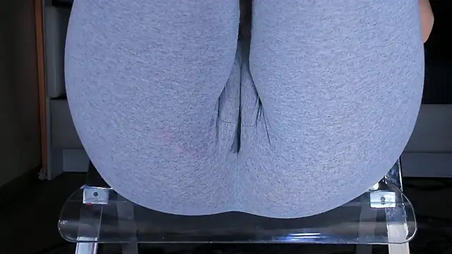 Cameltoe squirt inPants online show from March 27, 3:12 pm