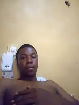 Snapshot of sweetdickboy2 chatting on November 18, 9:03 am sweetdickboy2 online show from November 18, 9:03 am