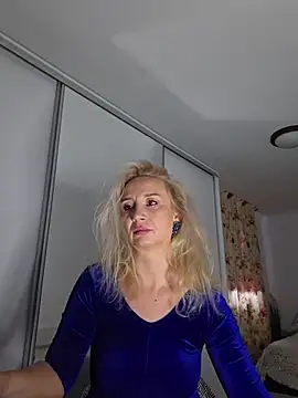 merlyn4 online show from November 15, 8:33 am