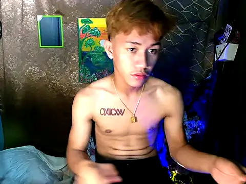 Snapshot of naughtyboyloy_0 chatting on September 21, 9:00 am naughtyboyloy 0 online show from September 21, 9:00 am