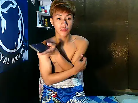 Snapshot of naughtyboyloy_0 chatting on October 13, 10:15 am naughtyboyloy 0 online show from October 13, 10:15 am