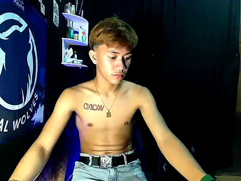 Snapshot of naughtyboyloy_0 chatting on October 16, 6:53 pm naughtyboyloy 0 online show from October 16, 6:53 pm