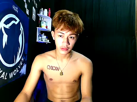 Snapshot of naughtyboyloy_0 chatting on November 2, 2:36 am naughtyboyloy 0 online show from November 2, 2:36 am