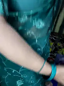 Snapshot of PRIYA_22 chatting on November 15, 2:09 am PRIYA 22 online show from November 15, 2:09 am