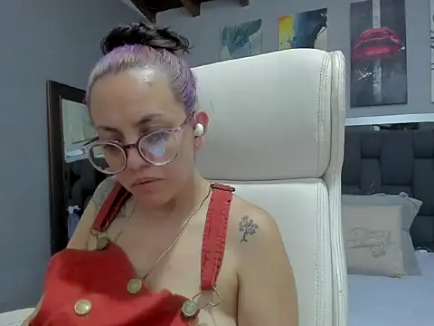 Snapshot of dalila_macherano1 chatting on September 14, 5:28 am dalila macherano1 online show from September 14, 5:28 am