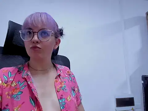 Snapshot of dalila_macherano1 chatting on September 15, 9:04 pm dalila macherano1 online show from September 15, 9:04 pm