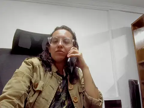 Snapshot of dalila_macherano1 chatting on December 2, 10:05 pm dalila macherano1 online show from December 2, 10:05 pm