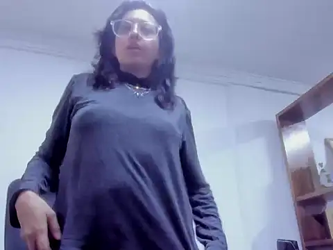 Snapshot of dalila_macherano1 chatting on December 4, 9:12 pm dalila macherano1 online show from December 4, 9:12 pm