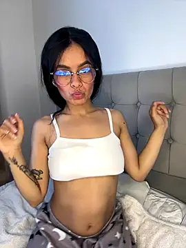 Melissa coch online show from October 8, 4:37 pm