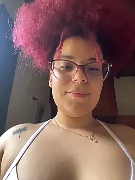 Snapshot of Enyagleam_ chatting on December 14, 9:30 pm Enyagleam online show from December 14, 9:30 pm