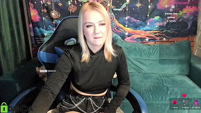 CrystalGirl99 online show from February 13, 8:27 pm