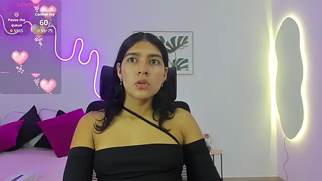 Snapshot of Cherrydollxx chatting on October 8, 11:41 am Cherrydollxx online show from October 8, 11:41 am