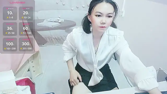 KateCondon online show from April 7, 11:54 am