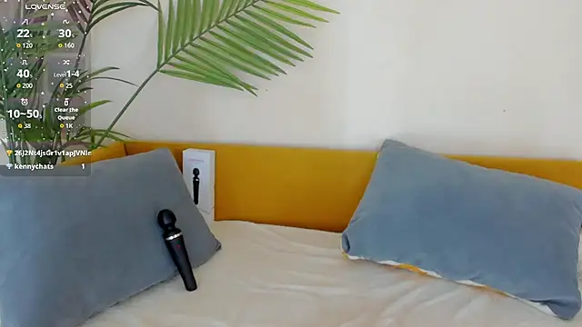 Snapshot of BlackyLii chatting on October 29, 1:41 am BlackyLii online show from October 29, 1:41 am