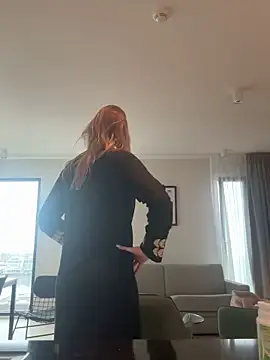 Chloemillerrxx online show from December 2, 2:23 pm