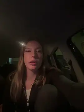 Chloemillerrxx online show from December 3, 4:49 pm