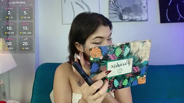 Zoe wang online show from December 4, 1:42 pm