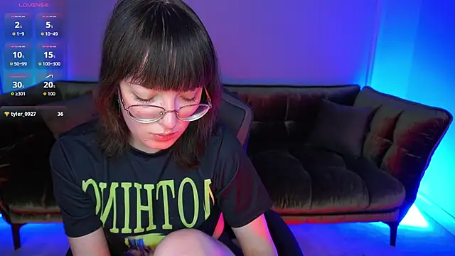 Pixie Peachh online show from October 22, 8:30 pm