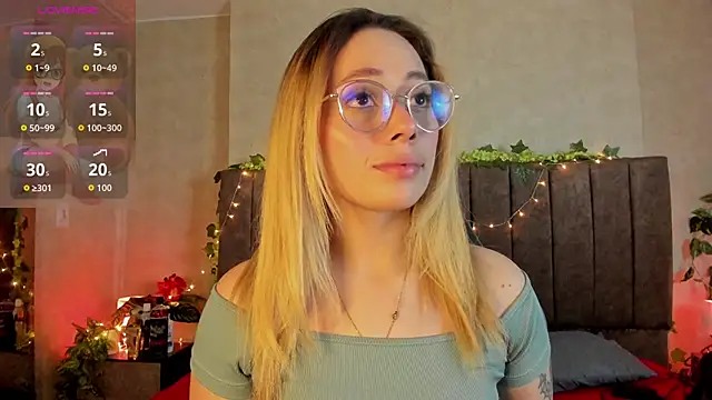 LanaMills  online show from March 20, 3:55 am