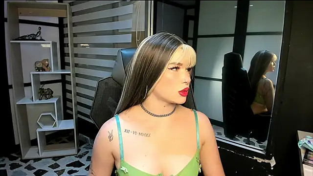 AphroditeSweet online show from November 14, 9:35 pm