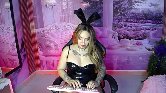 Layla-Watson online show from October 3, 12:13 pm