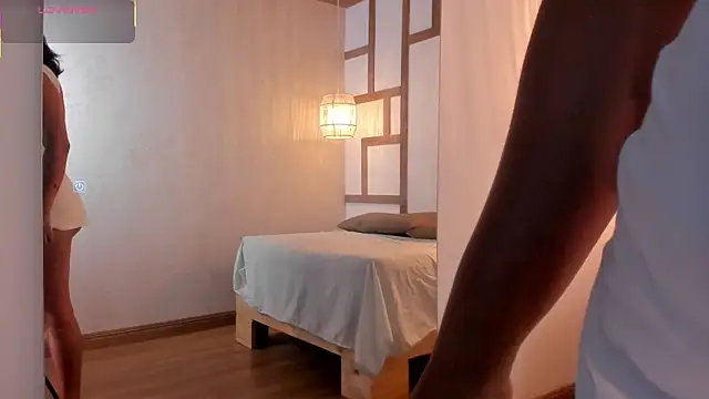 HannahMontgomery online show from September 25, 4:32 pm