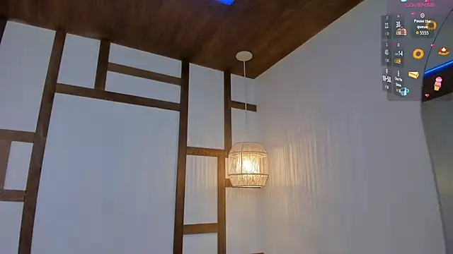 HannahMontgomery online show from November 4, 4:06 pm