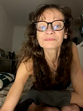 Chris06d22xh online show from October 31, 8:32 pm