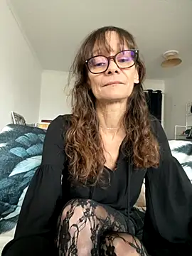 Chris06d22xh online show from November 23, 3:23 pm