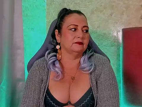 PalomaLombardi online show from November 20, 8:08 pm