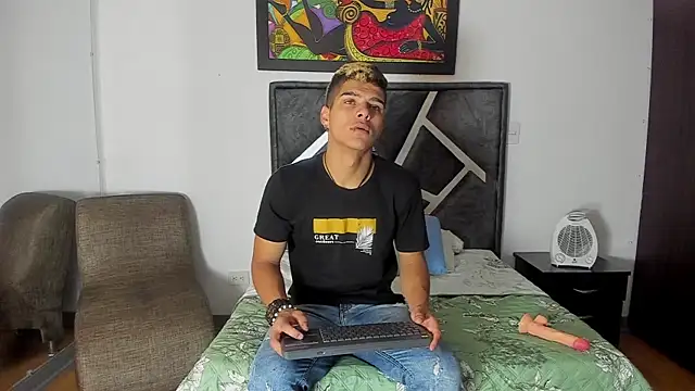 Snapshot of wyatt_3 chatting on October 20, 12:27 pm wyatt 3 online show from October 20, 12:27 pm