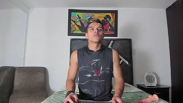 Snapshot of wyatt_3 chatting on October 21, 12:06 pm wyatt 3 online show from October 21, 12:06 pm