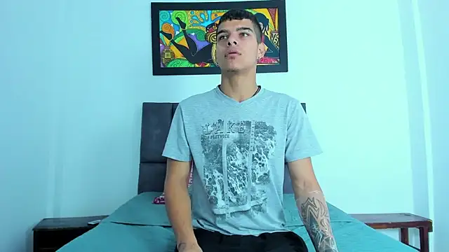 Snapshot of wyatt_3 chatting on November 24, 12:16 pm wyatt 3 online show from November 24, 12:16 pm