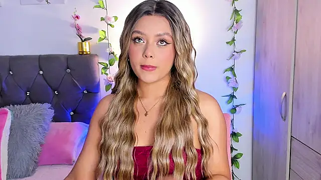 Snapshot of isajonnes18 chatting on October 15, 2:55 am isajonnes18 online show from October 15, 2:55 am