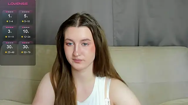 Snapshot of MissFoxy_Ti chatting on October 25, 9:06 am MissFoxy Ti online show from October 25, 9:06 am