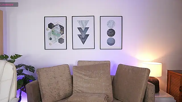 MilaCrave online show from September 9, 11:43 am