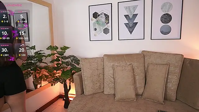 MilaCrave online show from September 18, 11:45 am