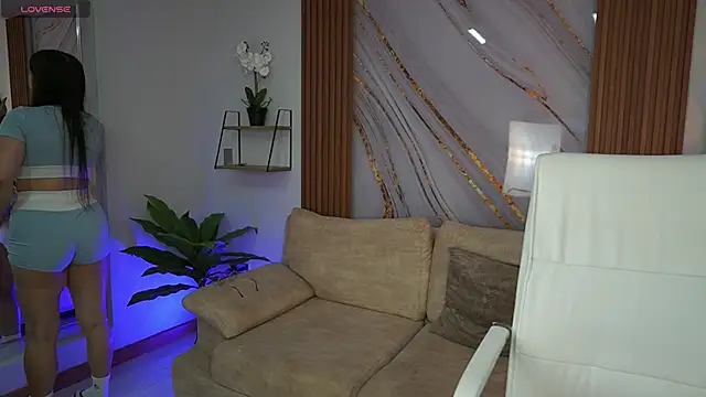 MilaCrave online show from October 1, 11:49 am