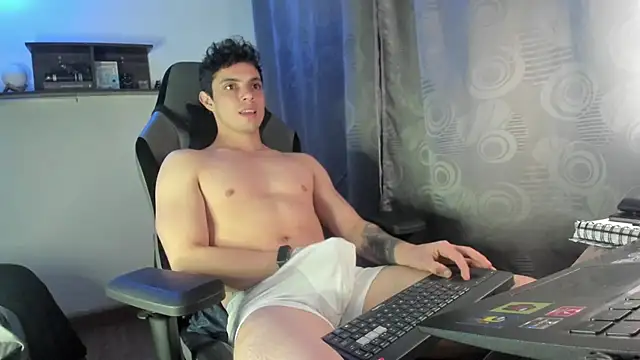 Snapshot of yourfavoriteboy__ chatting on September 20, 5:52 am yourfavoriteboy online show from September 20, 5:52 am