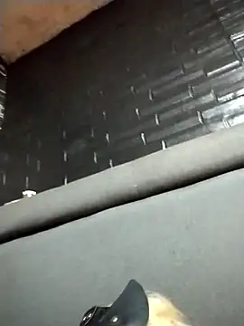 Snapshot of Ashleycam69 chatting on October 25, 5:59 am Ashleycam69 online show from October 25, 5:59 am