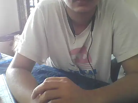 Snapshot of daddytemptation chatting on October 22, 6:13 am daddytemptation online show from October 22, 6:13 am