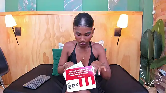 halleylorens online show from February 25, 7:23 pm