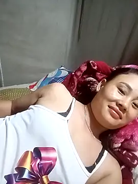 Snapshot of Ruaiuoi chatting on May 23, 2:32 pm Ruaiuoi online show from May 23, 2:32 pm