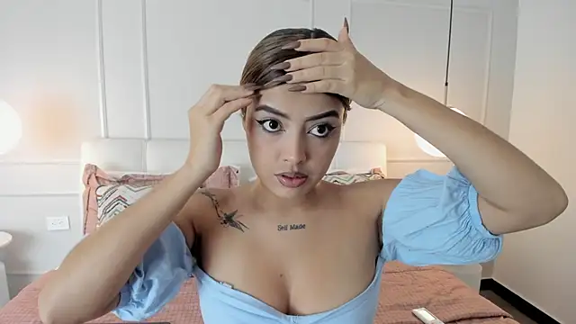 Snapshot of ArianaSilva_ chatting on November 3, 11:44 am ArianaSilva online show from November 3, 11:44 am