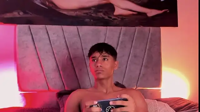 Snapshot of ZYZZ1312 chatting on October 24, 5:42 pm ZYZZ1312 online show from October 24, 5:42 pm