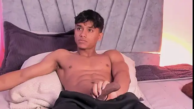 Snapshot of ZYZZ1312 chatting on November 4, 3:22 pm ZYZZ1312 online show from November 4, 3:22 pm